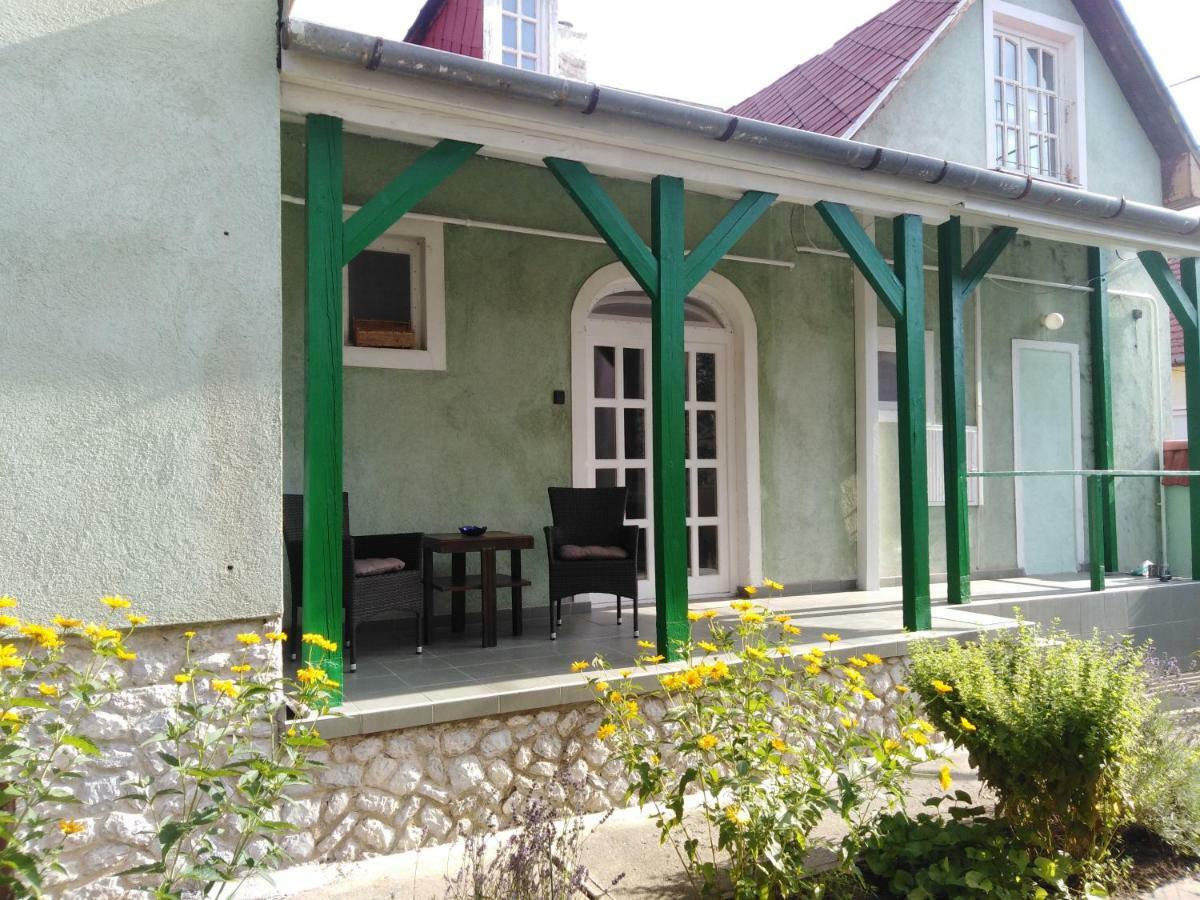 Апартаменты Orgona Vendeghaz Мишкольц Экстерьер фото