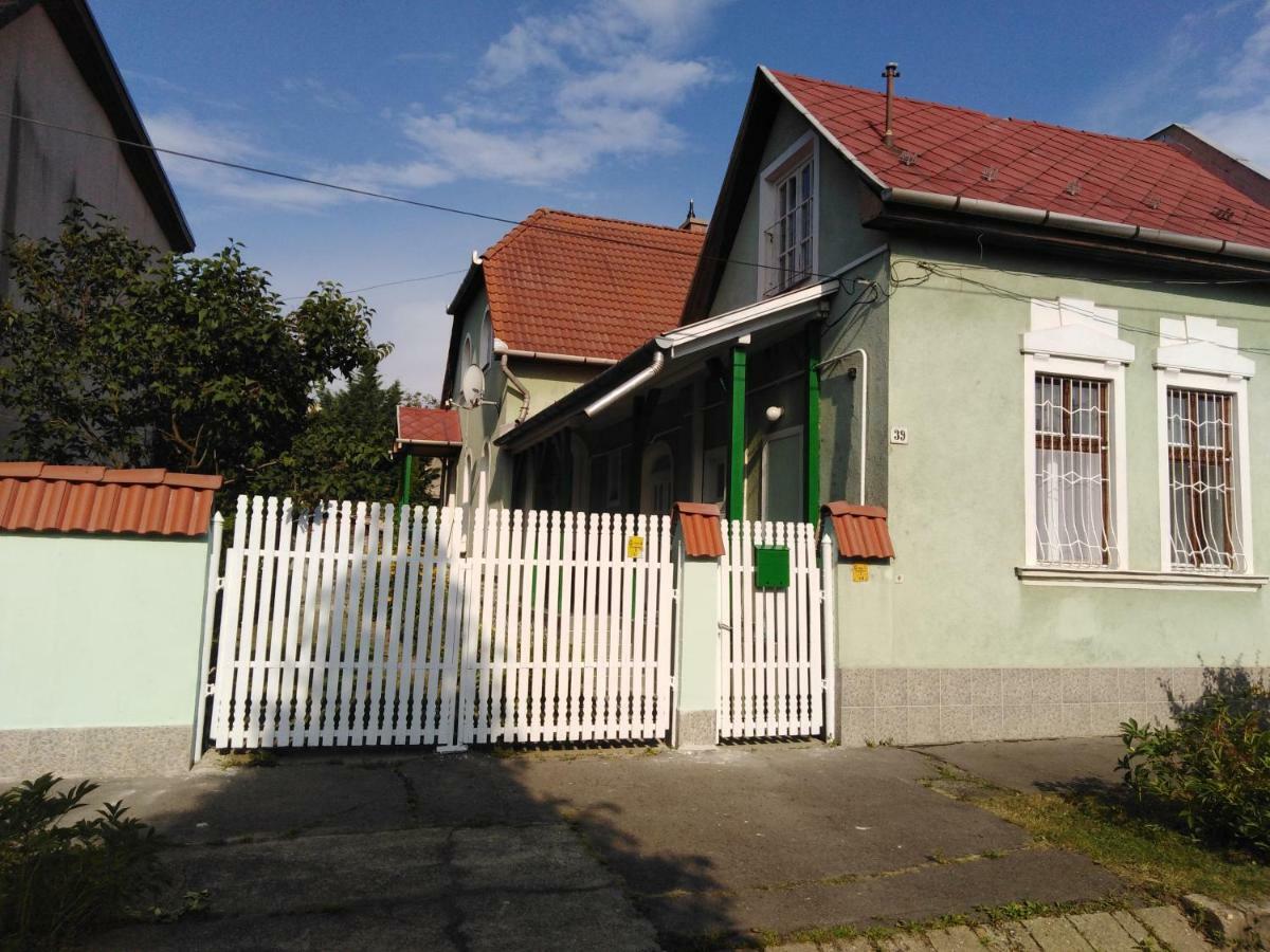 Апартаменты Orgona Vendeghaz Мишкольц Экстерьер фото